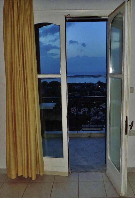 Lefkothea Apartments Frinion Bagian luar foto